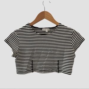 Bebe Striped White/ Black Cropped Top M
